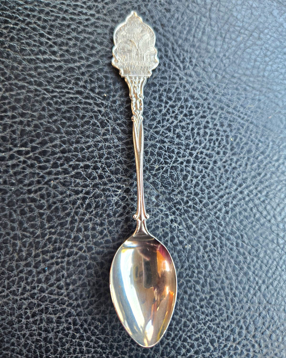 Chattanooga Choo Choo TN Souvenir Collectible Spoon Made in Holland 4.5"
